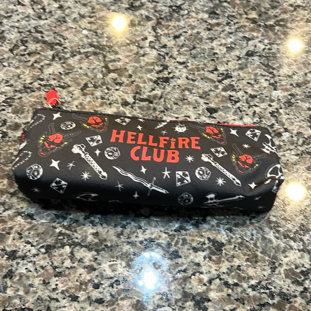 NWT OFFICIALLY LICENSED Stranger Things Hellfire Club Pencil Case Kit School